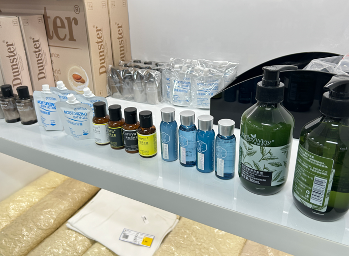 一次性酒店用品的绿色革命：从源头到终端的环保实践